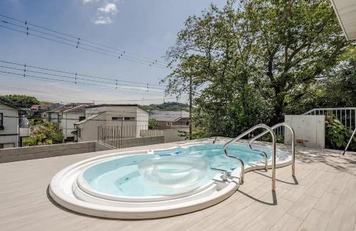 Kotsubo Villa | Experience Maui Villa in Zushi: Hot Tub, Sauna & More!