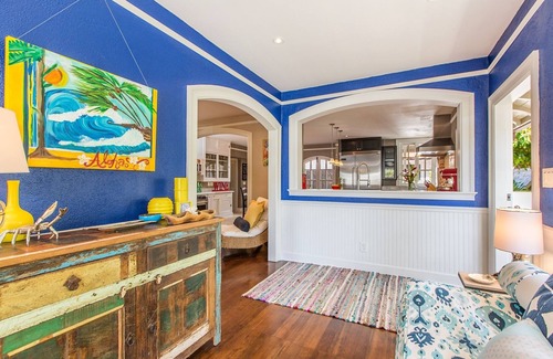 Diamond Head - Kapahulu - St. Louis House | Beachfront Hale Mahie: Historic Home with Ocean Views