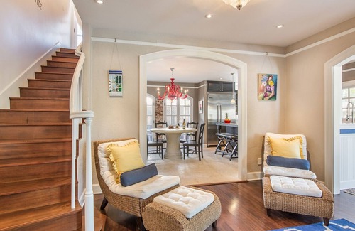 Diamond Head - Kapahulu - St. Louis House | Beachfront Hale Mahie: Historic Home with Ocean Views
