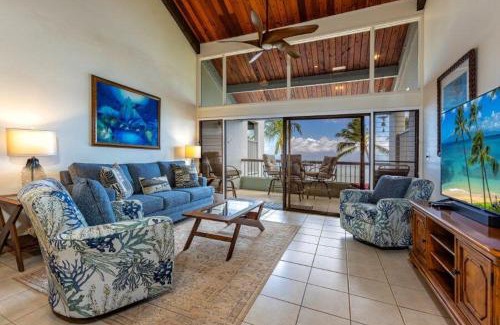 Honokowai Apartment | Oceanfront HALE MAHINA Condo with Pool and Hot Tub