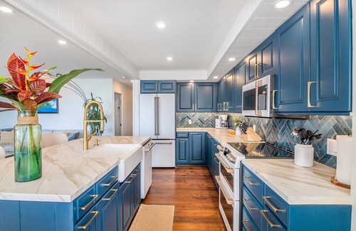 Haleiwa House | Beachfront Retreat at Haleiwa Waterfront House - Rated 9.6