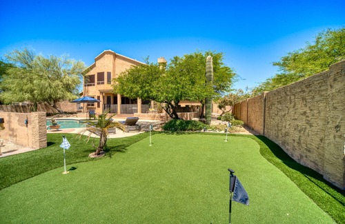 Pinnacle Peak House | Discover Half Acre Oasis: Pool, Spa & Putting Green Awaits