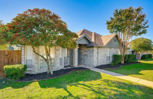 Frisco House | half Mi to Frisco Commons Park Poolside Oasis!