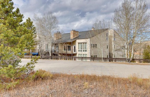 Silvercreek House | Cozy Granby Ranch Townhome with Fireplace - Rated 9.5/10