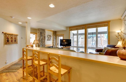 Silvercreek House | Cozy Granby Ranch Townhome with Fireplace - Rated 9.5/10