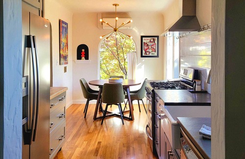 Old Southwest Cottage | Charming Midtown Reno Cottage Near Riverwalk with Spa