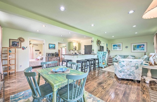 Long Mott House | Relaxing Seadrift Home - Steps from Seadrift Harbor!
