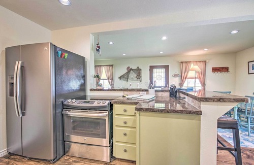Long Mott House | Relaxing Seadrift Home - Steps from Seadrift Harbor!