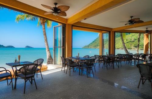 Klong Son Villa | Beachfront Bliss at Half Moon Beach Villa Koh Chang