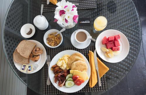 Bacolet Hotel | Half Moon Blue Hotel: Private Beach & Oceanfront Pool Access