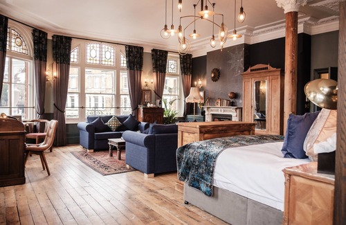 Herne Hill Hotel | Inviting Half Moon: 4-Star Hotel with Family-Friendly Amenities