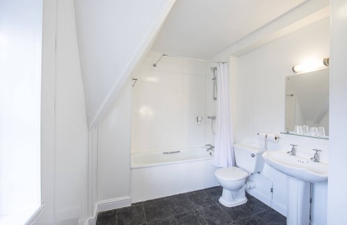 Sherborne Hotel | Discover Half Moon, Sherborne: Family-Friendly Getaway
