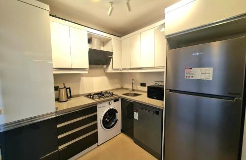 Beyoglu Apartment | Relax at Halij Suite: 4-Star Comfort for Families