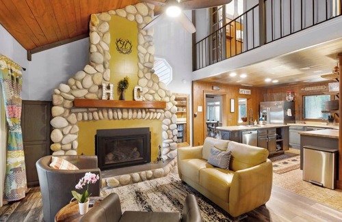 Interlochen Cabin | Indulge at Hall Creek Lodge: Hot Tub & Sauna Retreat