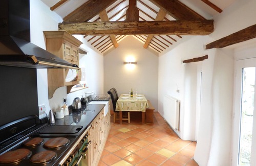 Earl Sterndale Cottage | Hall End Barn: Rated 10/10 with Family & Pet-Friendly Amenities