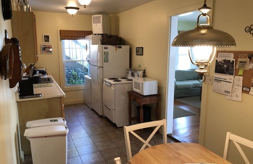 Town of Jerusalem Cottage | Experience Hall's Grape Escape - Lakefront Retreat Awaits