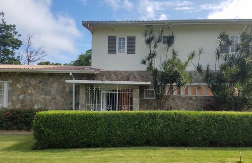 Mammee Bay House | Hallelujah House - 3BR Retreat w/Chef, Beach, & Island Experiences