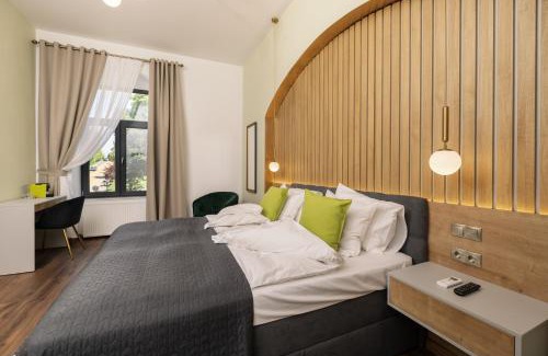 Tirgu Mures Hotel | Elegant Haller Boutique: 4-Star Stay with Family-Friendly Perks