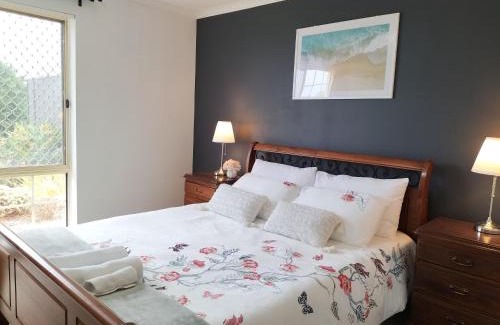 Hallett Cove House | Family-Friendly Hallett Cove House with Fast Wifi & 5 TVs