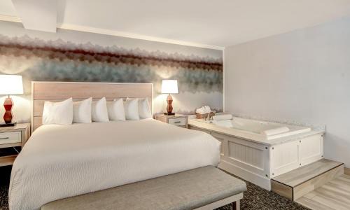 Newport Resort | Oceanfront Hallmark Resort in Newport with Pet-Friendly Options