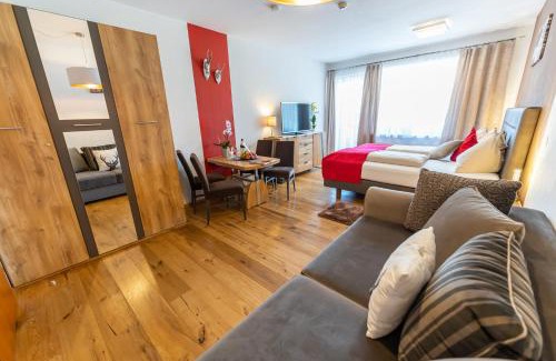 Gosau Apartment | Hallstatt Dachstein Inn: Guest Rated 9.1 with Ocean Views