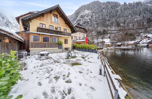 Hallstatt House | Top-Rated Hallstatt Lakeside Retreat for Family Adventures