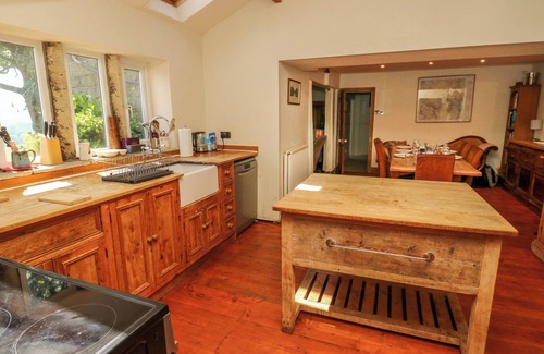 Hebden Bridge House | HALSTEAD GREEN FARM, pet friendly, with open fire in Hebden Bridge