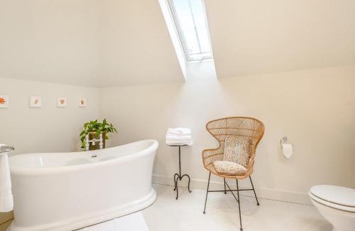 Spilsby House | Kid-Friendly Haven at Halton Lodge - Rated 10/10 by Guests