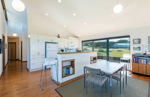 Sea Ranch House | Haltwhistle West w/Ocean Views!
