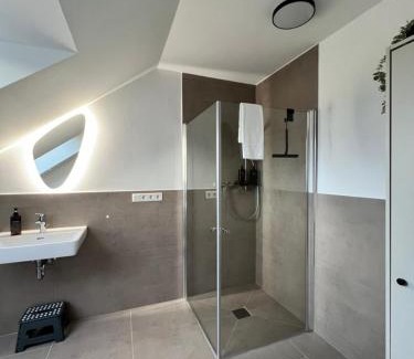 Kernstadt Apartment | Child-Friendly BnB Open Apartments in Pader-Stars