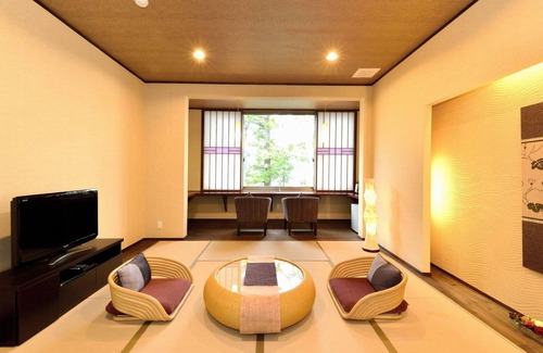 Futami Hotel | Experience Ise Bay at Hamachiyokan: Family-Friendly Retreat