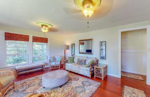 Papaikou House | Cozy Hamakua Hale Ohana Country Retreat for Families