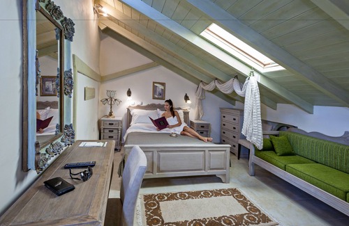 Old Town Rethymnon Hotel | Eco-Friendly Retreat at Hamam Oriental Suites - Guest Rated 9.8