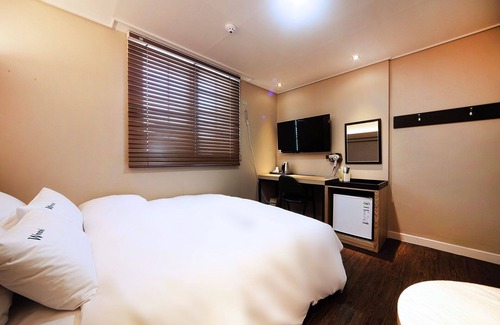 Haman Hotel | Eco-Friendly Stay at Haman W with Family Amenities