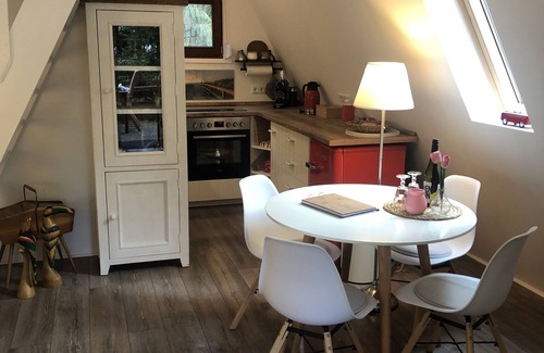 Ovelgoenne Cabin | Stay at Märchenwaldhaus Drosselbart: Family-Friendly Retreat