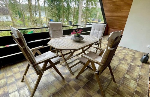 Garstedt Apartment | Explore Hamburg: Freshly Renovated 100qm in the Heart