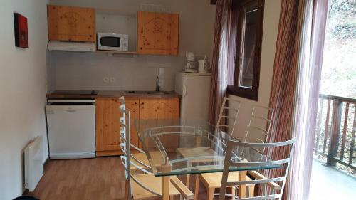 Orelle Apartment | Inviting Hameau 4 - Relaxing Spa & Pool Apartment for Families
