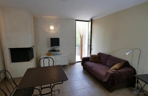 Vacheres House | Relaxing Getaway at Hameau de Pichovet - Pet Friendly Oasis