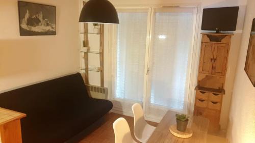 Esquieze-Sere Apartment | Family-Friendly Retreat at Hameau de Souaribes 2