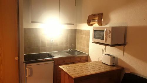 Esquieze-Sere Apartment | Family-Friendly Retreat at Hameau de Souaribes 2