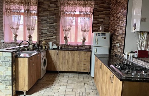 Odzun House | Comfortable Retreat at HamEl Guest House with Pool & Dining