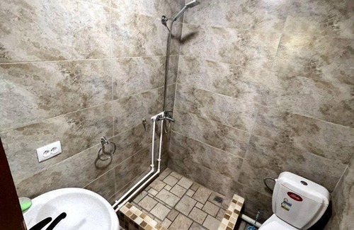 Odzun House | Comfortable Retreat at HamEl Guest House with Pool & Dining