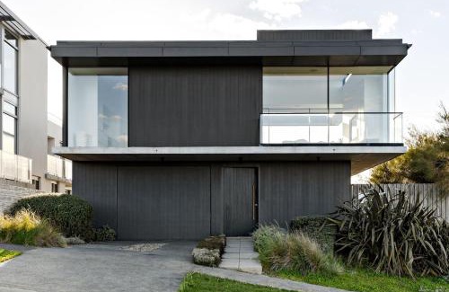 Gerringong House | Family-Friendly Escape at Hamilton Gerringong with Pool