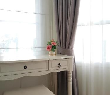 Pak Chong House | Top-Rated Hamilton House with Pet-Friendly Amenities
