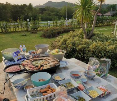 Pak Chong House | Top-Rated Hamilton House with Pet-Friendly Amenities