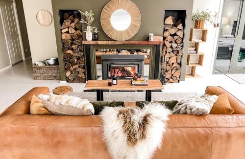 Jindabyne Villa | Discover Hamilton House - Snowy Mountain Villas for Families