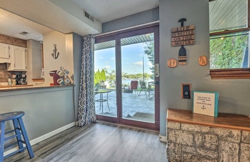 Hamilton House | Experience Hamilton Lake Hoopla! Rated 10/10 with Breakfast