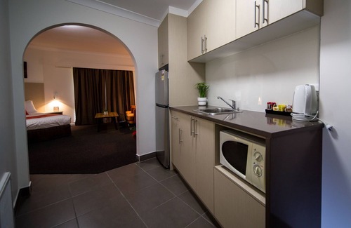 Queanbeyan West Hotel | Cozy Hamilton’s Queanbeyan Motel with Family-Friendly Amenities