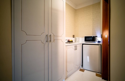 Queanbeyan West Hotel | Cozy Hamilton’s Queanbeyan Motel with Family-Friendly Amenities