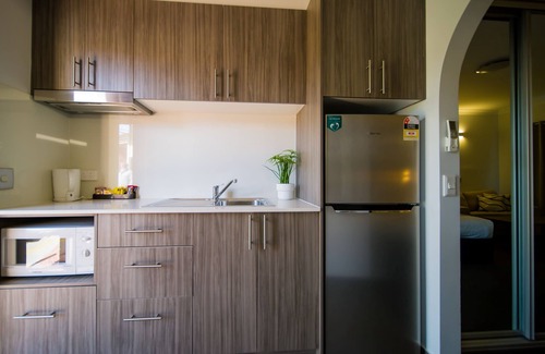 Queanbeyan West Hotel | Cozy Hamilton’s Queanbeyan Motel with Family-Friendly Amenities